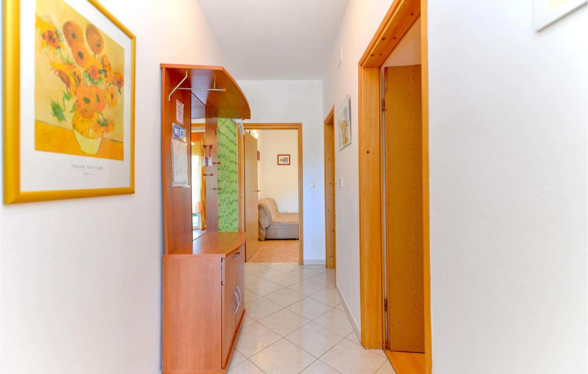 1 Bedroom Nice Apartment In Zadar Exteriör bild